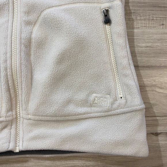 REI Women's Ivory Fleece Vest - Small - Picture 2 of 9